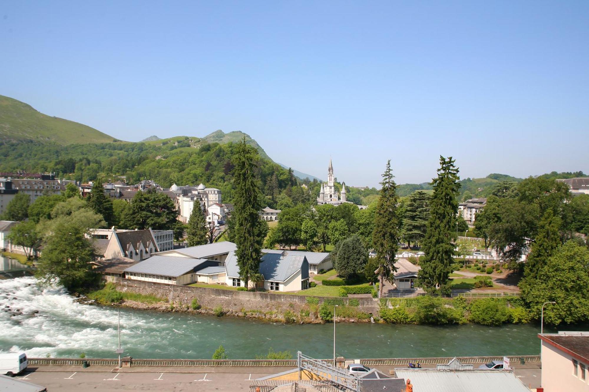 Hotel Montfort Lourdes Exterior foto